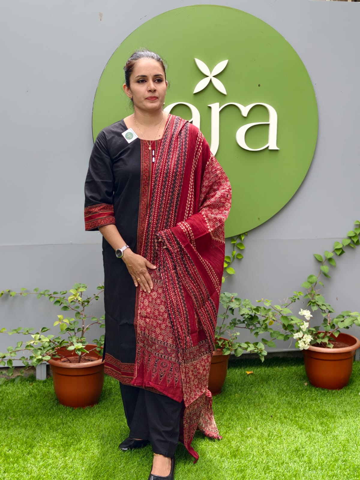 LT 9 BLACK AJRAK SET - Image 2